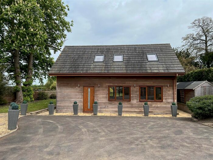 3 Bedroom Detached House To Rent In Church Street, Hilperton, Trowbridge, BA14