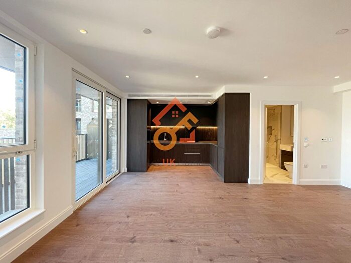 2 Bedroom Flat To Rent In Oval Village, Gasholder Place, SE11