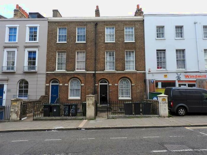 2 Bedroom Flat To Rent In Windmill Street, Gravesend, Kent, DA12