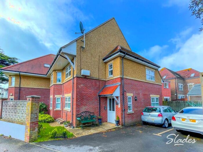 2 Bedroom Flat To Rent In St Catherines Road, Southbourne, Bournemouth, BH6