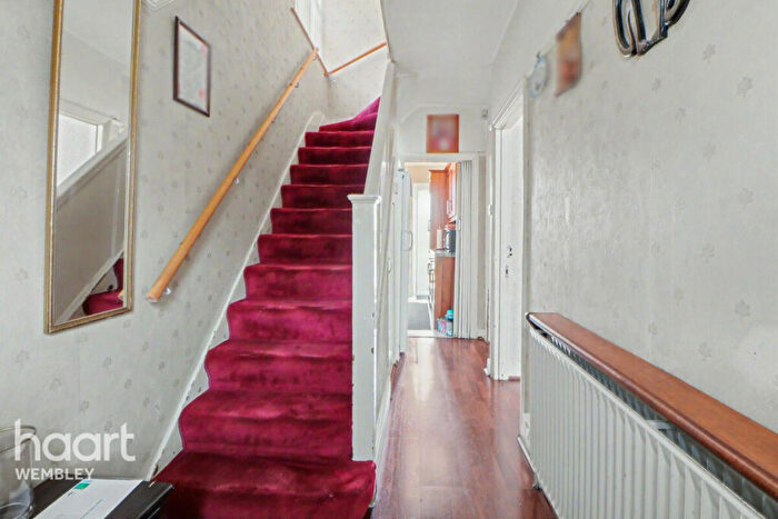 3 Bedroom Semi-Detached House For Sale In Wembley Triangle, HA9