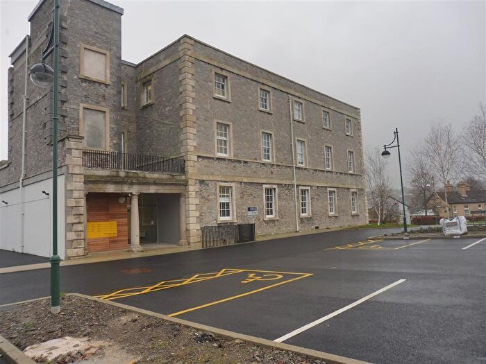 2 Bedroom Flat To Rent In Craigie Drive, Plymouth, PL1