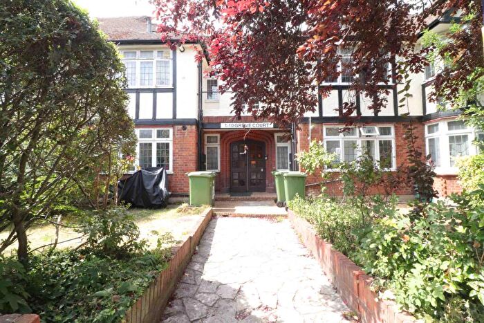 2 Bedroom Flat To Rent In Grove Court, Sydenham, SE26
