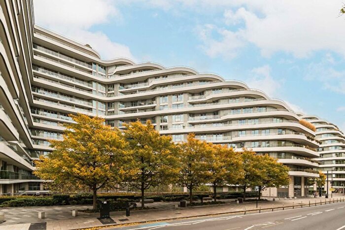 2 Bedroom Flat To Rent In Queenstown Road, Battersea, SW11