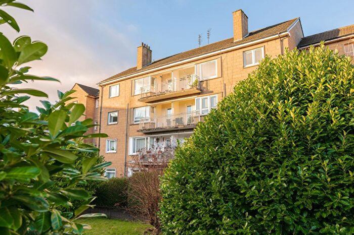 2 Bedroom Flat For Sale In Mossgiel Road, Glasgow, G43