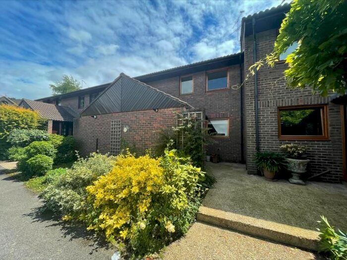 3 Bedroom Terraced House To Rent In Church Street, Staines, TW18