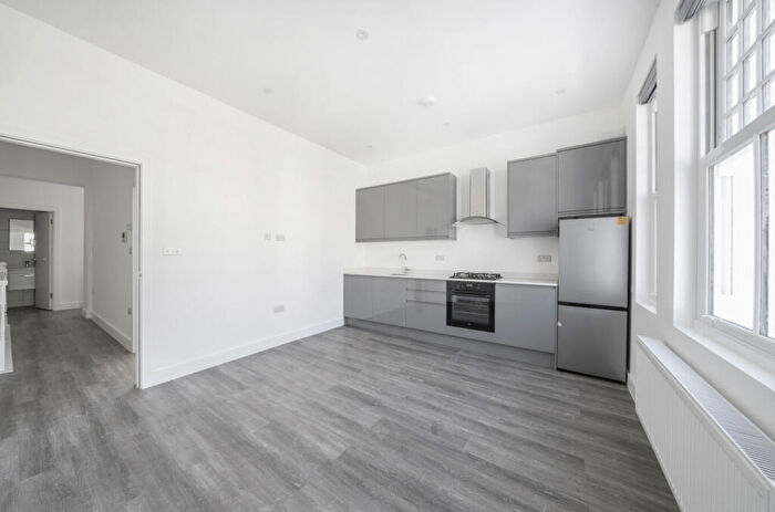 2 Bedroom Apartment To Rent In Broadhurst Gardens, West Hampstead, London, NW6