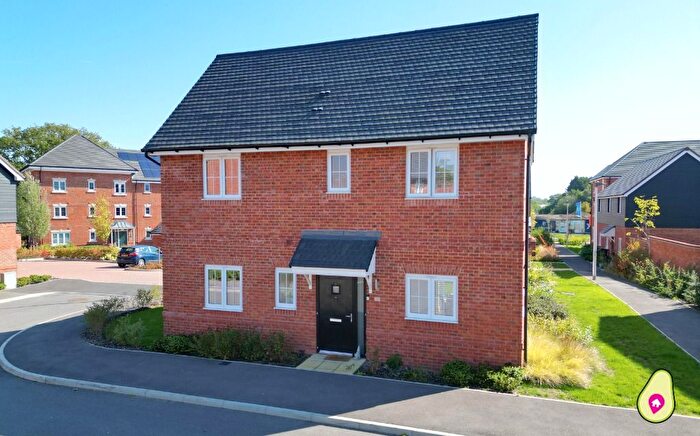 3 Bedroom Detached House For Sale In Dairy Road, Finchwood Park, Wokingham, Berkshire, RG40
