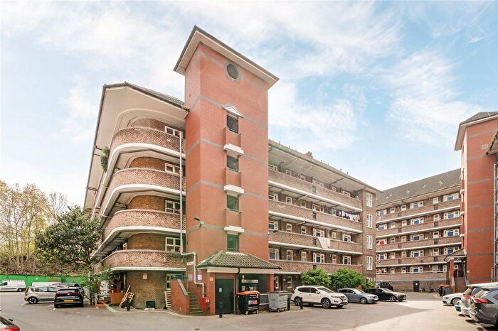 2 Bedroom Flat For Sale In Amhurst Road, London, E8