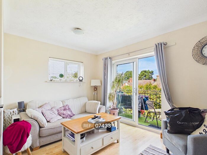 2 Bedroom Flat To Rent In Oaklands, Peterborough, PE1