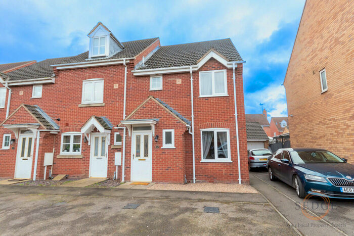 3 Bedroom End Of Terrace House To Rent In Juniper Crescent, Spalding, PE12