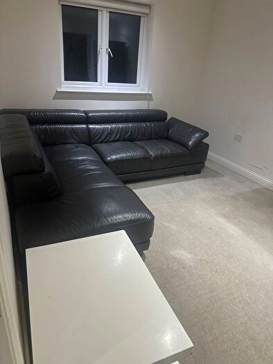 2 Bedroom Flat To Rent In Bakery Close, Romford, RM6