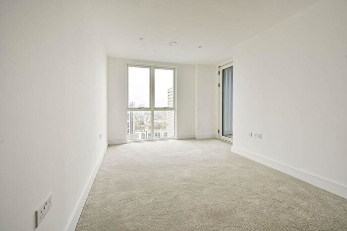 2 Bedroom Flat For Sale In Vision Point, Battersea, SW11