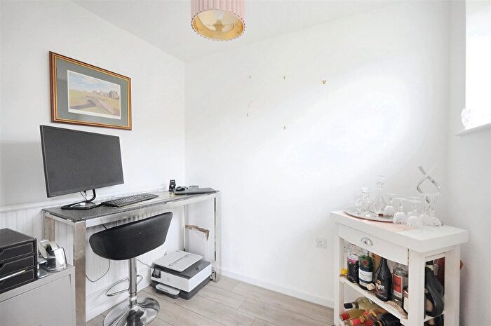4 Bedroom Detached House For Sale In Sunningdale, Stone, ST15