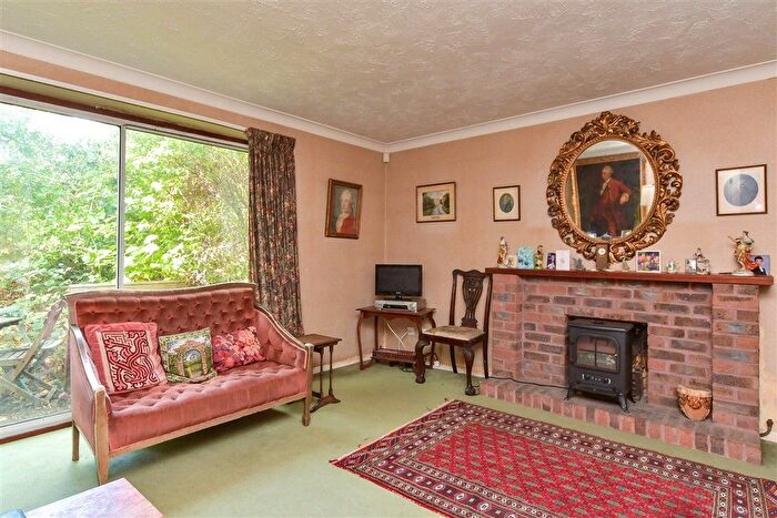 4 Bedroom Detached House For Sale In Western Road, Newhaven, East Sussex, BN9