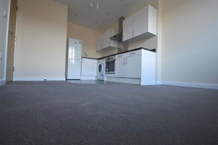 2 Bedroom Flat To Rent In Burleys Way, Leicester, LE1