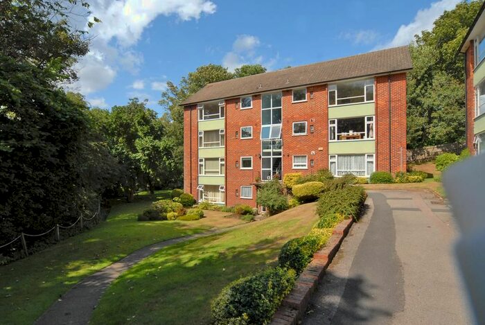 2 Bedroom Flat To Rent In Hatton Court, Lubbock Road, Chislehurst, BR7