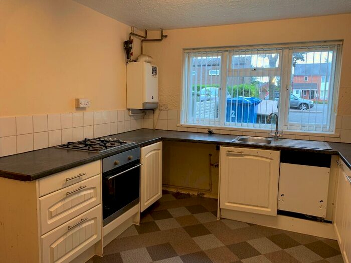 3 Bedroom Terraced House To Rent In Chapelon, Tamworth, B77