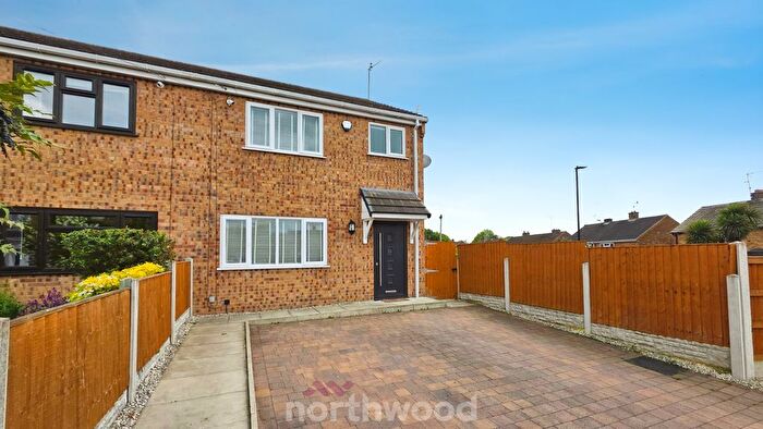 3 Bedroom Semi Detached House To Rent In East View, Campsall, Doncaster, DN6