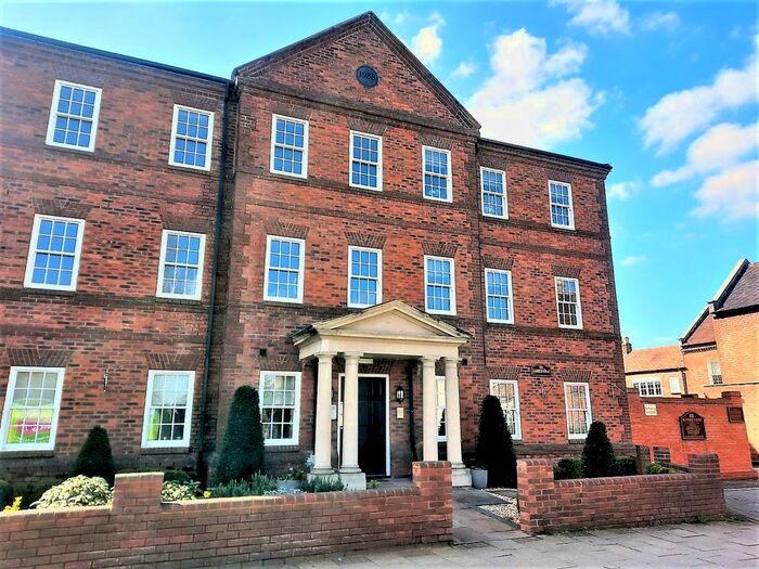 2 Bedroom Flat To Rent In Beatrice Court, Lichfield, WS13