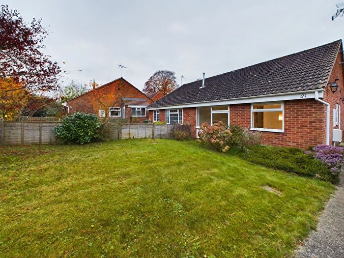 2 Bedroom Semi-Detached Bungalow To Rent In The Butts, Newent, GL18