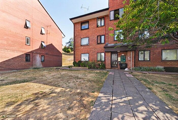 1 Bedroom Flat To Rent In Tippett Rise, Reading, Berkshire, RG2
