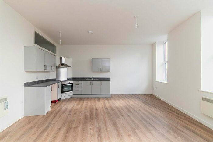 2 Bedroom Flat To Rent In Stanhope Road, South Shields, Tyne And Wear, NE33