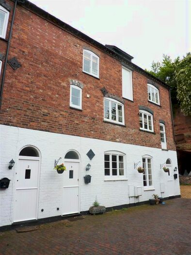 2 Bedroom Property To Rent In Cartway, Bridgnorth, WV16