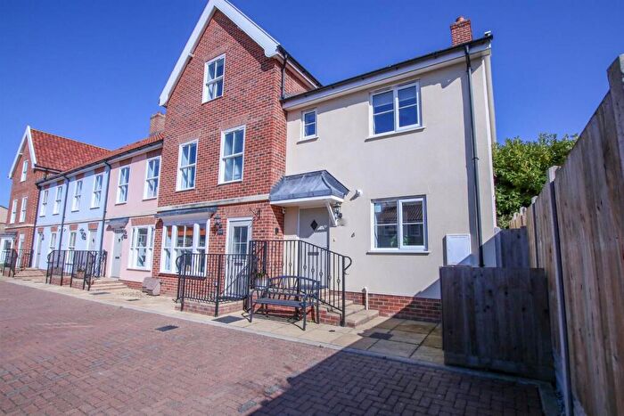 2 Bedroom Mews For Sale In Lapwings, Aldeburgh, IP15