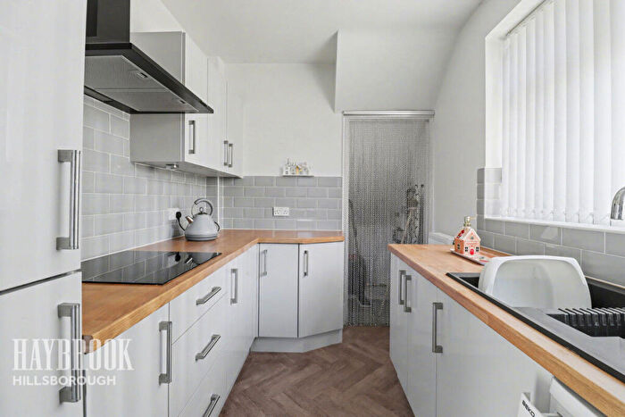 3 Bedroom Semi-Detached House For Sale In Spoonhill Road, Sheffield, S6