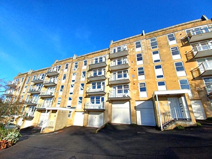 2 Bedroom Flat To Rent In St. Patricks Court, Bath, Somerset, BA2