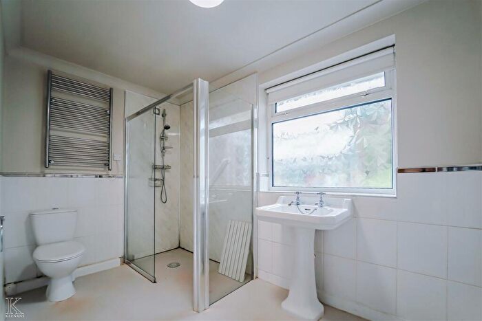 2 Bedroom Semi-Detached Bungalow For Sale In Sunnybank Close, Rossendale, BB4