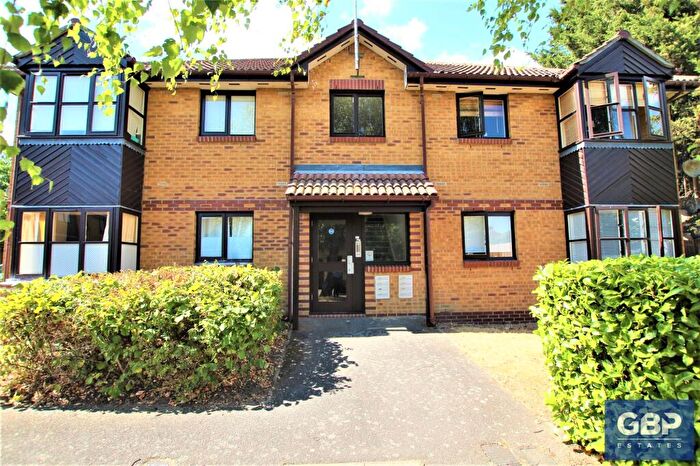 1 Bedroom Flat To Rent In Holland Close, Romford, RM7