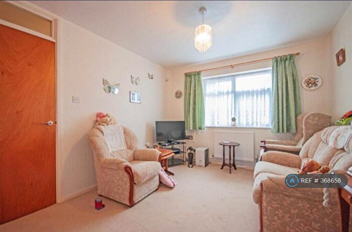 1 Bedroom Maisonette To Rent In Belvawney Close, Chelmsford, CM1