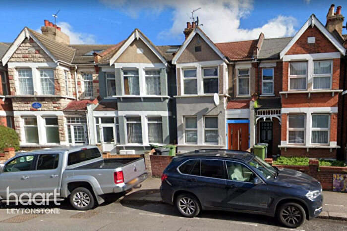 2 Bedroom Flat To Rent In Grove Green Road, London, E11