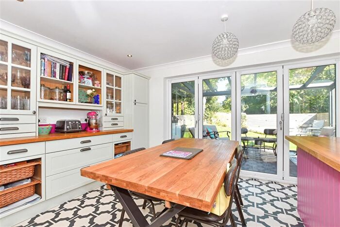 5 Bedroom Detached House For Sale In Estcots Drive, East Grinstead, West Sussex, RH19