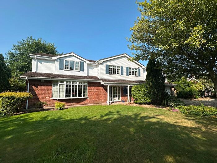 5 Bedroom Detached House For Sale In Grantham Avenue, Scartho, Grimsby, DN33
