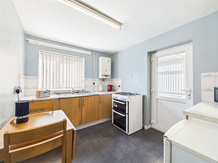 2 Bedroom End Of Terrace House For Sale In Chatcombe Drive, Worcester, Worcestershire, WR4