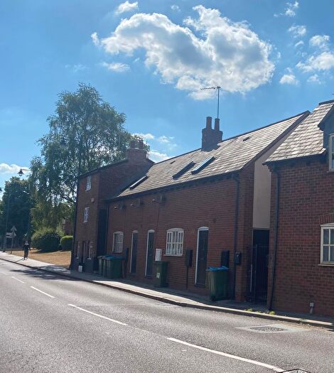 1 Bedroom Flat To Rent In Stratford Road, Buckingham, MK18