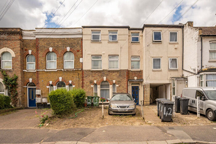 1 Bedroom Flat For Sale In Vicarage Road, Leyton, E10