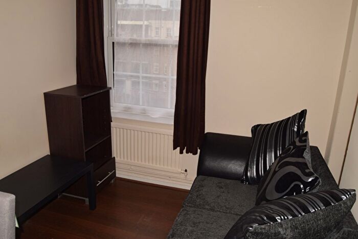 2 Bedroom Flat To Rent In Bilberry House, Watts Grove, London, E3
