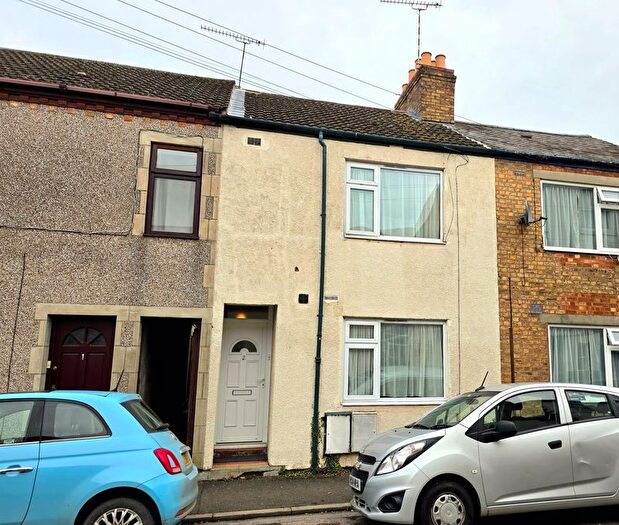 2 Bedroom Terraced House To Rent In William Street, Rugby, CV21