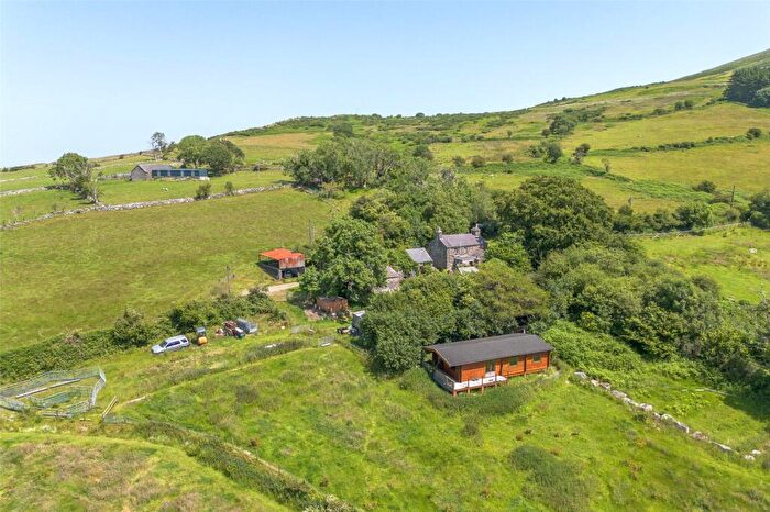 2 Bedroom Detached House For Sale In Clynnogfawr, Caernarfon, Gwynedd, LL54