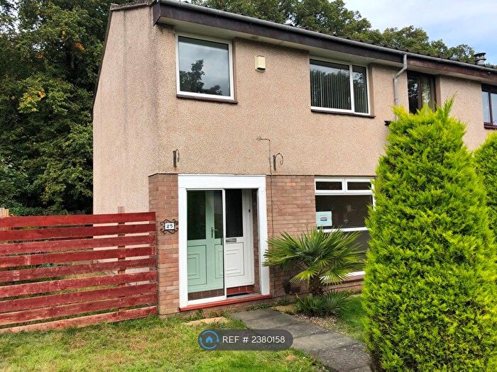 3 Bedroom Terraced House To Rent In Wester Drylaw Park, Edinburgh, EH4