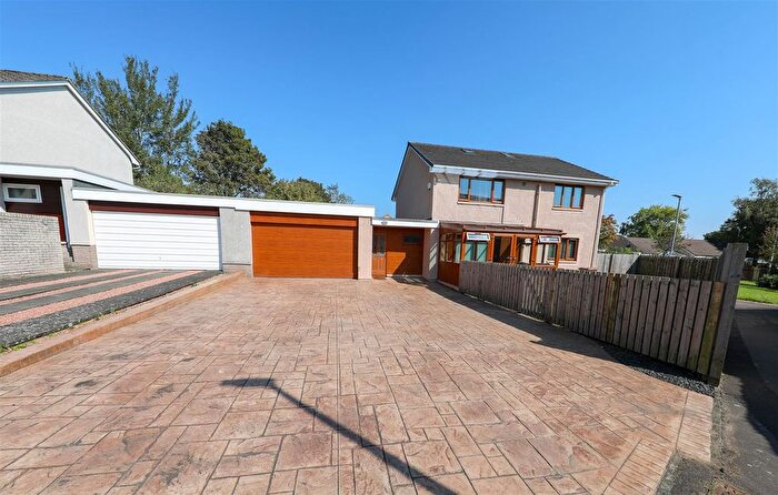 4 Bedroom Link Detached House For Sale In Talisman Place, Glenrothes, KY6