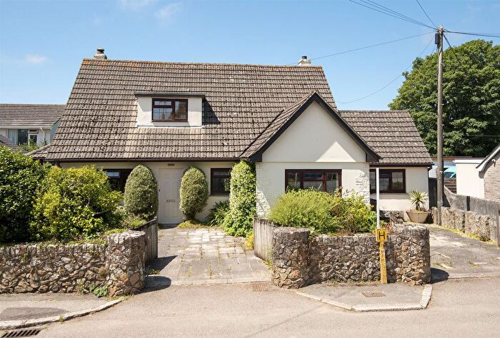 4 Bedroom Detached Bungalow For Sale In The Square, Mawnan Smith, Falmouth, TR11