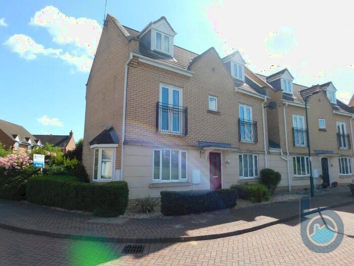 4 Bedroom Detached House To Rent In Thorley Crescent, Peterborough, Cambridgeshire, PE2