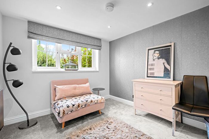 3 Bedroom End Of Terrace House For Sale In Luxford Way, Billingshurst, RH14