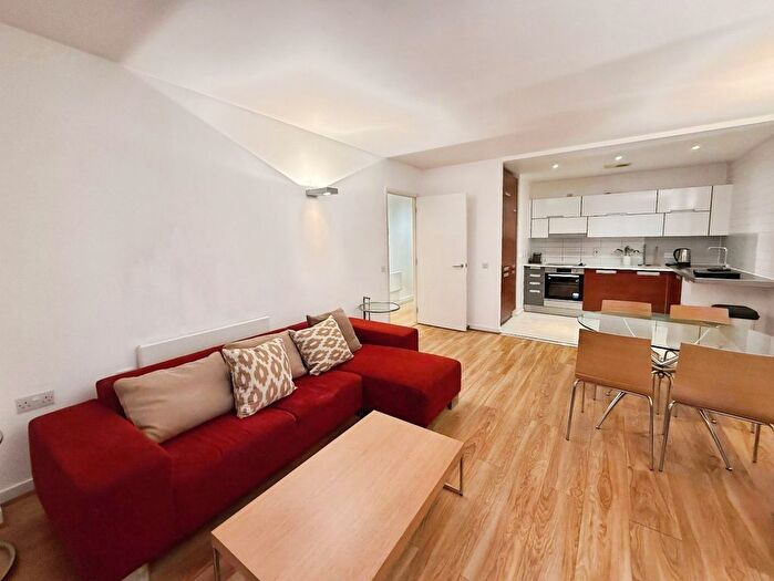 2 Bedroom Flat To Rent In Lumiere, City Road East, Manchester, M15