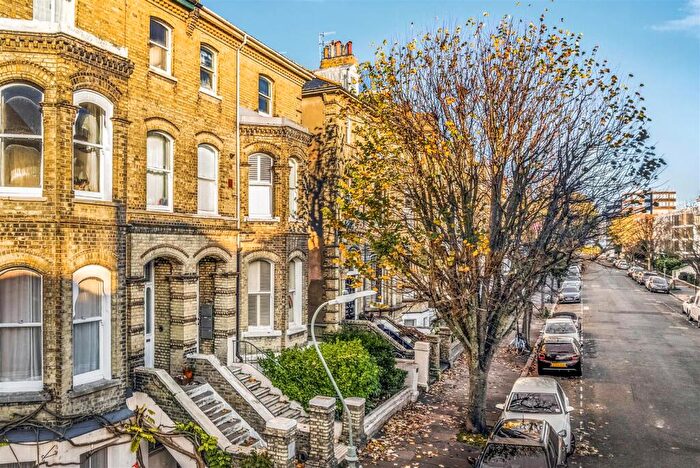 2 Bedroom Apartment For Sale In Salisbury Road, Hove, BN3